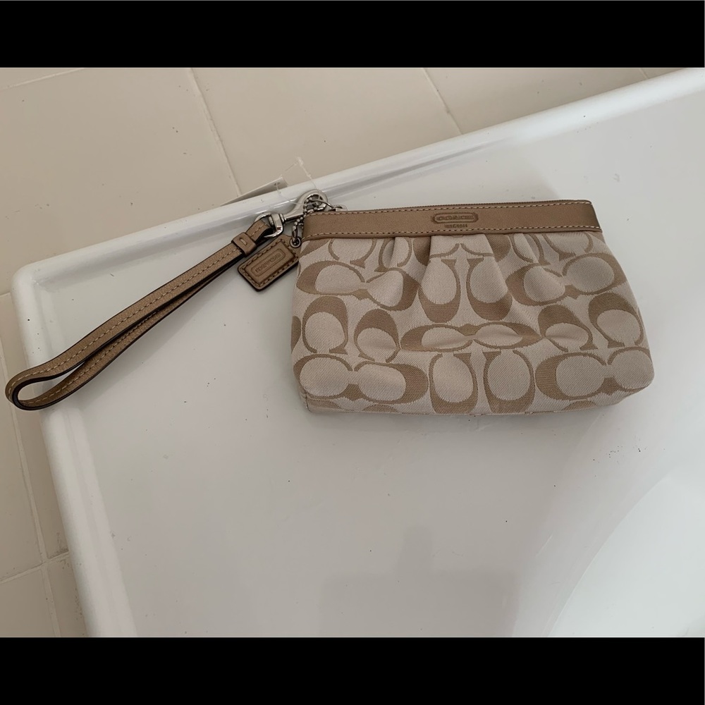 Coach classic gold / brown / tan wristlet wallet - NWT